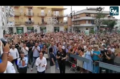 Salvini a Lesina: «Dedico questa piazza a tutti quelli che non hanno capito che la musica è cambiata»