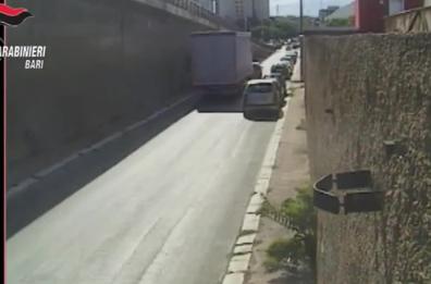 Rapine ai tir, otto arresti a Bari
