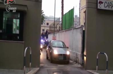In casa chili di droga
ed armi da guerra