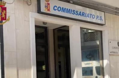 Cerignola, spacciatori incastrati dal fiuto dei cani antidroga: due in manette