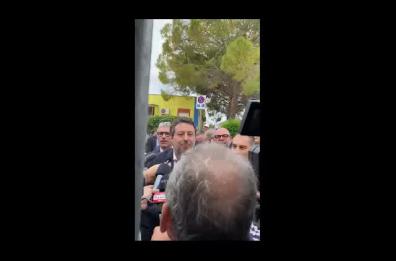 Taranto, Salvini inaugura cantiere Bus Rapid Transit: «Un'occasione per la città»