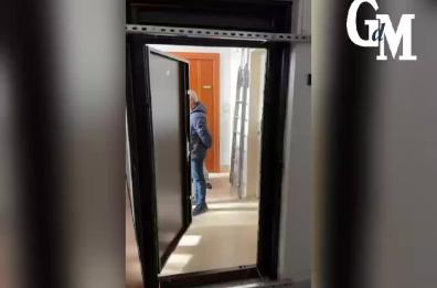 Bari, nella casa liberata dalla nipote del boss Palermiti: l’aveva sottratta a un pentito VIDEO 