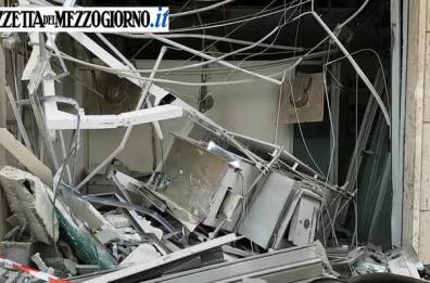 Capurso, sventrata la banca fallisce il colpo