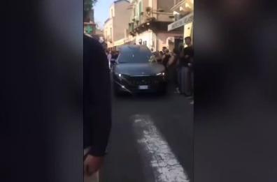 In Sicilia il giorno dell'addio per Ciccio Aronica, il 22enne morto per un tuffo a Polignano a Mare VIDEO