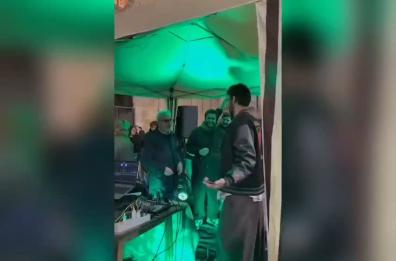 Bitonto, sorpresa al festival rap: il sindaco Ricci si lancia nel freestyle in piazza VIDEO