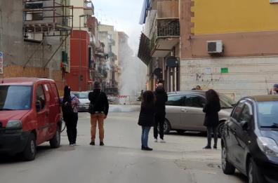 Barletta, si rompe una tubatura durante lavori: fuga di gas per strada. Italgas: «Eliminata dispersione»