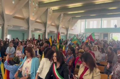 Taranto, la Festa dei Popoli colora la Concattedrale: un ponte per la pace