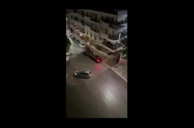 Altamura, rubano un suv ma la macchina si stacca e va a sbattere contro impalcatura: il video è virale
