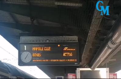 Torna il treno diretto Napoli-Bari, pochi passeggeri a bordo