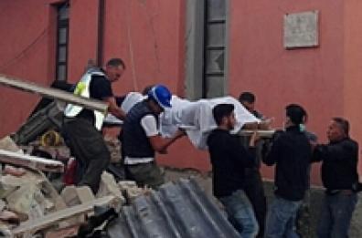 Carlo, infermiere di Amatrice
«Ho trovato i miei figli morti»
