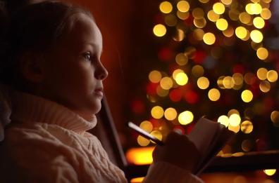 Feste 2022, gli auguri della Gazzetta quest'anno sono anche per Babbo Natale