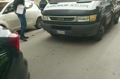 Foggia, mercatino abusivo in via Podogora: merce sequestrata 