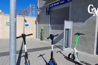 Bari, i bagni del terminal bus di nuovo chiusi: «Fuori servizio»- Riaperti dopo la segnalazione VIDEO Bari, i bagni del terminal bus di nuovo chiusi: «Fuori servizio»- Riaperti dopo la segnalazione VIDEO