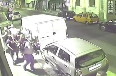 &laquo;Aggressione dai militanti di Casapound&raquo;, a Bari 12 condanne per ricostituzione del partito fascista: prima volta in Italia I NOMI - VIDEO