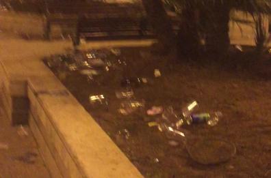 Bari, il tour pattumiera 
dopo la movida della Vigilia
