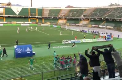 Gol dell'Avellino nel match contro il Bari