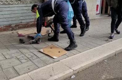 Foggia, controlli a tappeto nel quartiere Ferrovia: sanzionati ambulanti che vendevano merce usata