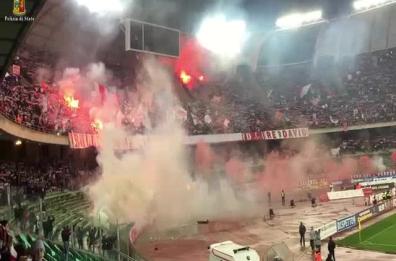 Fumogeni allo stadio
e incursioni ai foggiani
8 Daspo a biancorossi