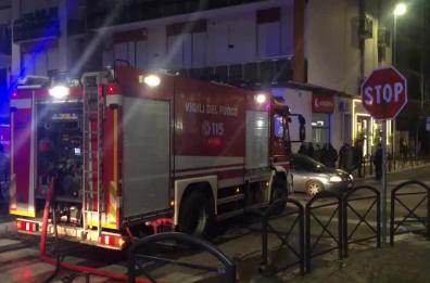 Lecce, incendio in via Trinchese