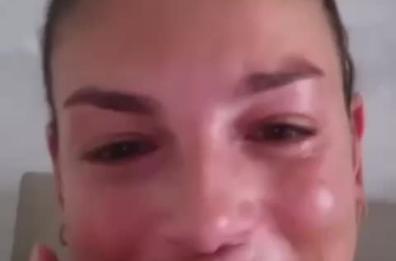 Emma Marrone in lacrime ringrazia i fans: «Raga, mi date una carica pazzesca»