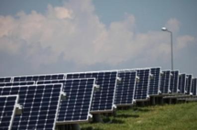 Fotovoltaico, Usa fermano 300 mln
di risarcimento per parco fantasma
