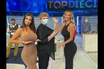 Elettra Lamborghini e Diletta Leotta super sexy a Top Dieci