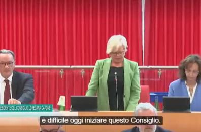 Il consiglio regionale ricorda Donato Metallo: «Un esempio della politica bella». Al suo posto Sergio Blasi