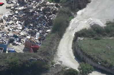 Rifiuti speciali stoccati senza protezione, sequestrato impianto a Vico del Gargano