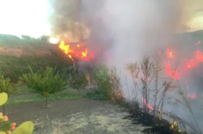 Disagi e pericoli per i due incendi a Chieuti e Sant'Agata