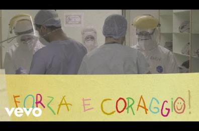 «Forza e coraggio», Pierdavide Carone e il brano per sostenere Humanitas nella lotta contro il Covid-19