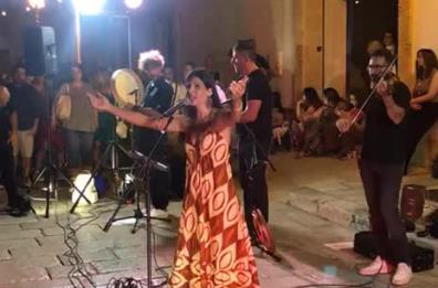 «La via del gusto»: la piccola anti-sagra di Acquarica che conquista con sapori, pizzica e tradizione