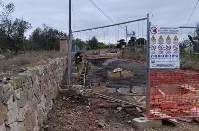 Corsano, crolla il solaio della vasca per acque reflue in costruzione: muore operaio 58enne FOTO VIDEO