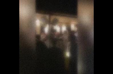 Trani, rissa in un locale sul mare nella notte di Pasqua: volano pugni e schiaffi tra giovani VIDEO Trani, rissa in un locale sul mare nella notte di Pasqua: volano pugni e schiaffi tra giovani VIDEO