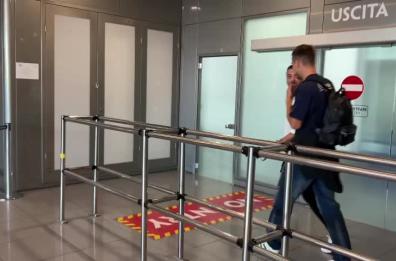Il Lecce abbraccia Pongracic, il difensore è sbarcato nel Salento