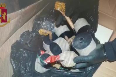 Foggia, scoperta  «Santa Barbara» con armi ed esplosivo: due in manette 