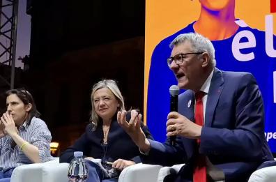 Referendum, Landini a Bari con Schlein ed Emiliano: «Dal governo hanno paura che la gente vada a votare». «Non ritirare la scheda è uguale a non votare»