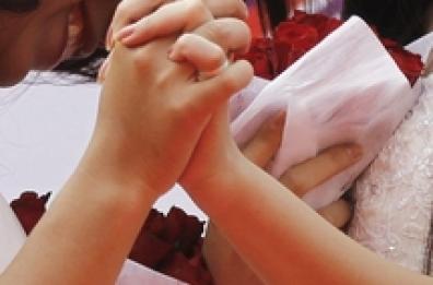 Bari, figlio di due mamme, i giudici confermano l'atto di «trascrizione» «Genetica non definisce famiglia»