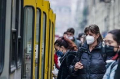 San Donaci, sale sul bus senza mascherina e si dichiara «no mask»: denunciata