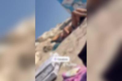 Bari, donna in topless al Canalone ripresa e postata sui social: «Non è una spiaggia per nudisti»