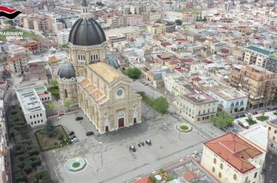 Cerignola, fecero esplodere bancomat con «marmotta»: due in manette