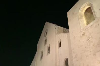 Bari vecchia, orgoglio italiano: le note dell'Inno di Mameli per l'arrivo del 2021