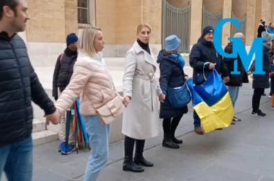 La comunità ucraina scende in piazza a Bari per la festa dell'unità nazionale