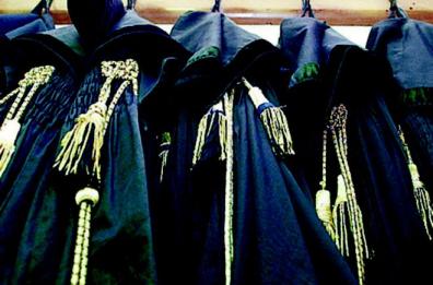 Potenza, maltrattavano i loro alunni: condannate due maestre