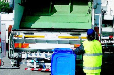 Noicattaro, intimidazioni a dirigente azienda rifiuti per imporre assunzione persone «sue»: in manette 48enne 