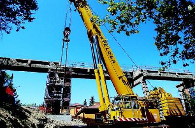Potenza, travi del ponte di Montereale: sui ritardi dei lavori è polemica