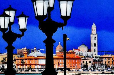Sul Lungomare di Bari luci spente per un'ora: il Comune di Bari aderisce all'Earth Hour