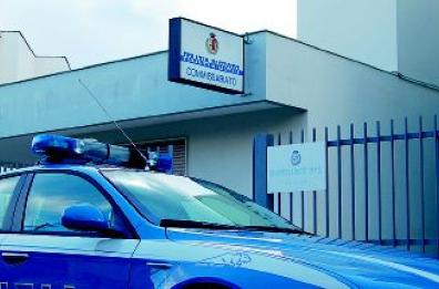 Pugni e sevizie a un bimbo
 di 5 anni, arrestato patrigno