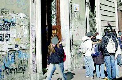  «È giusto che a scuola
 non si vada in bermuda»