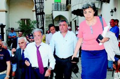 Prodi racconta il suo don Tonino 
«È stato il mio parroco a Bologna»
