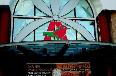 Modugno, Despar acquista l’ex ipermercato Auchan: intervengono i sindacati